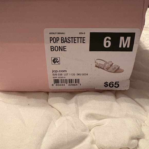 Brand New Pop Bastette Flat Embroidered Sandals - Picture 9 of 9